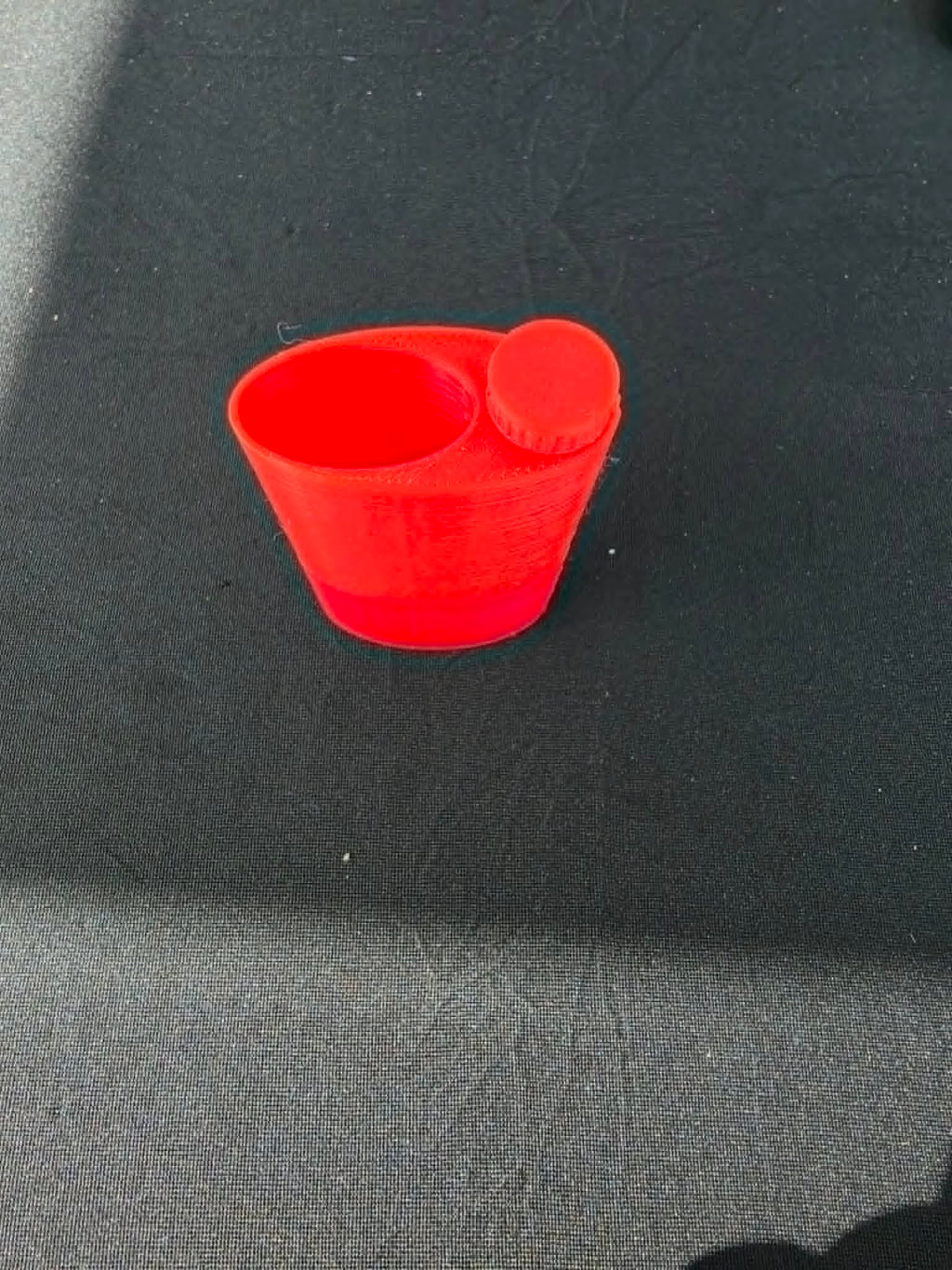 LIGHTER/CIGARETTE HOLDER
